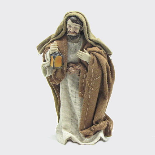Krippenfiguren bekleidet