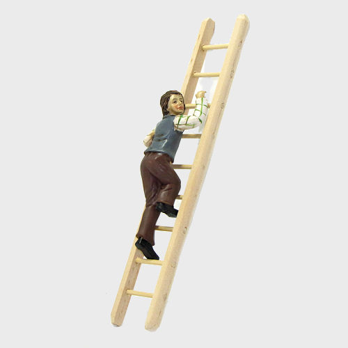 Krippenfigur Zimmermann mit Leiter